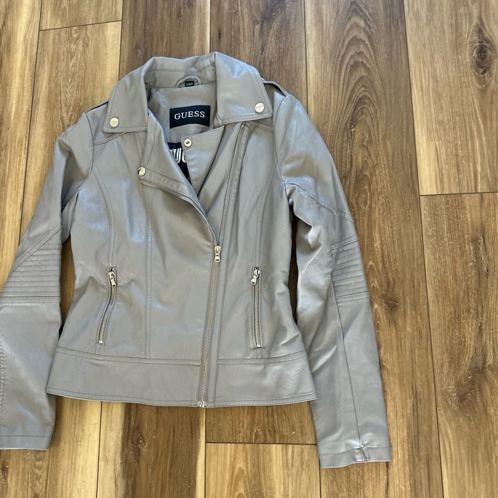 GUESS Women's faux Leather moto style Jacket size small - Picture 2 of 4